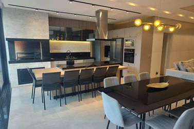 Casa &agrave; venda - 234m&sup2; - Bairro Bourgon