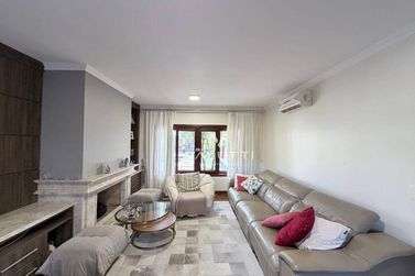 Casa &agrave; venda - 388m&sup2; - Condom&iacute;nio Vila Residencial B