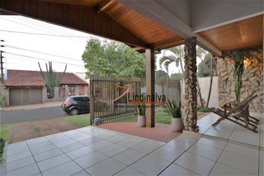 Casa &agrave; venda - 205m&sup2; - Cj Res Apor&aacute;