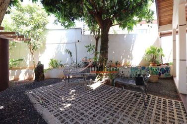 Casa &agrave; venda - 428m&sup2; - Jardim Alice I