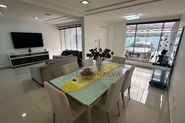 Sobrado &agrave; venda - 150m&sup2; - Jardim Tarob&aacute;