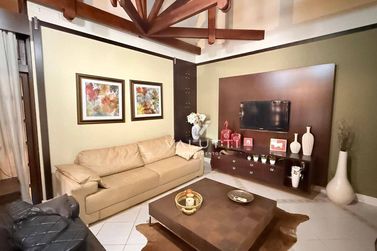 Casa &agrave; venda - 579m&sup2; - Condom&iacute;nio Chacara Natureza