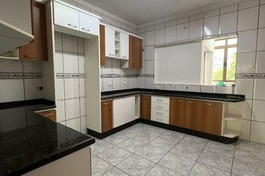 Sobrado para alugar - 354m&sup2; - Centro