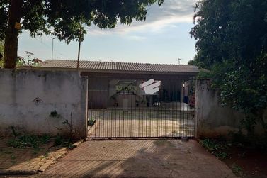 Casa &agrave; venda - 375m&sup2; - Jardim Tropical