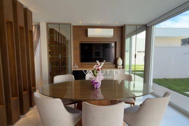 Sobrado &agrave; venda - 311m&sup2; - Condom&iacute;nio Terras Alpha II