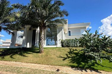 Sobrado &agrave; venda - 544m&sup2; - Condom&iacute;nio Residencial Esmeralda