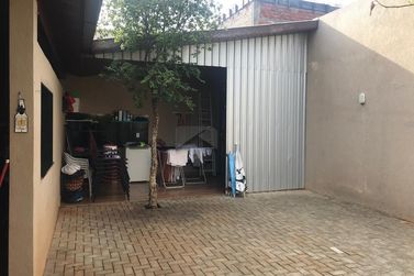 Casa &agrave; venda - 250m&sup2; - Profilurb II