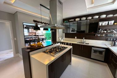 Sobrado &agrave; venda - 375m&sup2; - Condom&iacute;nio Terras Alpha II