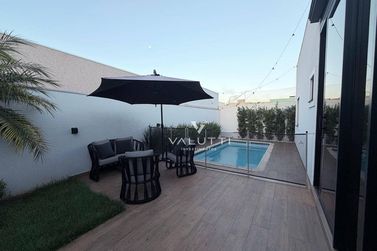 Casa &agrave; venda - 178m&sup2; - Condominio Horizontal Fechado Araras