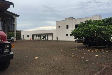 Sal&atilde;o Comercial &agrave; venda - 1413m&sup2; - Distrito Industrial