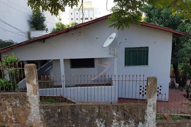 Terreno &agrave; venda - 1000m&sup2; - Centro