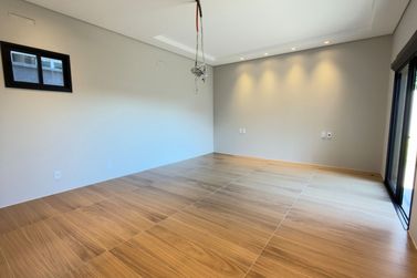 Casa &agrave; venda - 340m&sup2; - Condom&iacute;nio Solar das Palmeiras
