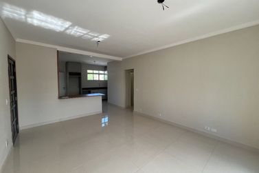 Apartamento &agrave; venda - 102m&sup2; - Centro
