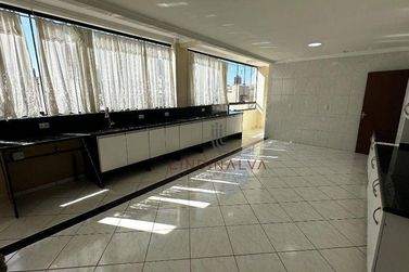 Apartamento para alugar - 400m&sup2; - Centro