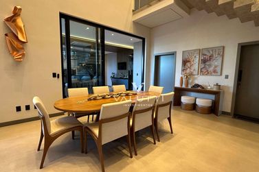Sobrado &agrave; venda - 356m&sup2; - Condom&iacute;nio &Aacute;guas Claras