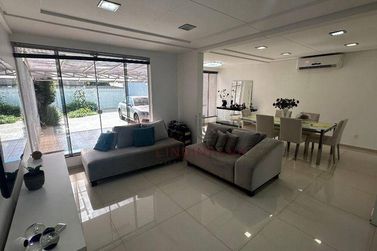 Sobrado &agrave; venda - 150m&sup2; - Jardim Tarob&aacute;