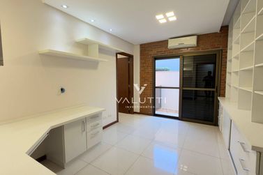 Casa &agrave; venda - 373m&sup2; - Condom&iacute;nio Solar das Palmeiras