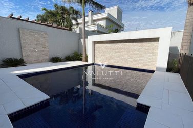 Sobrado &agrave; venda - 472m&sup2; - Condom&iacute;nio Residencial Esmeralda