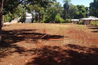 Terreno para alugar - 1800m&sup2; - Centro