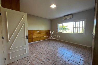 Casa &agrave; venda - 600m&sup2; - Condom&iacute;nio Chacara Natureza