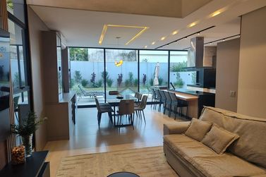 Casa &agrave; venda - 234m&sup2; - Bairro Bourgon
