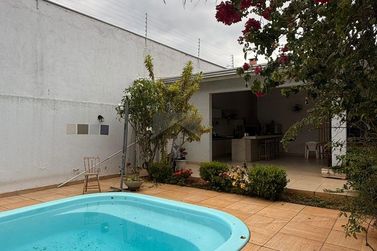 Sobrado &agrave; venda - 245m&sup2; - Jardim Sao Rafael I