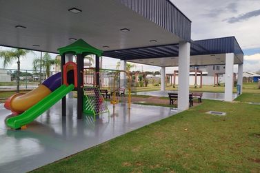 Terreno &agrave; venda - 300m&sup2; - Carim&atilde;
