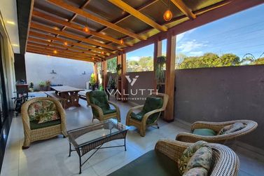 Sobrado &agrave; venda - 326m&sup2; - Condom&iacute;nio Residencial Dom Laurindo