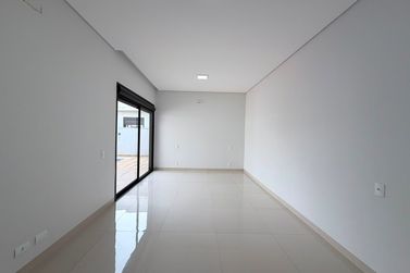 Casa &agrave; venda - 216m&sup2; - Condom&iacute;nio Residencial Vale Verde