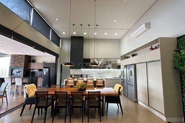 Casa &agrave; venda - 407m&sup2; - Condom&iacute;nio Residencial Reserva Igua&ccedil;u