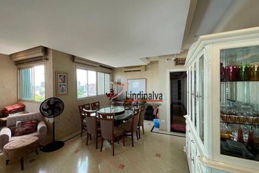 Apartamento &agrave; venda - 176m&sup2; - Centro
