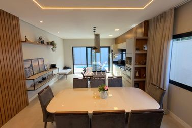Sobrado &agrave; venda - 169m&sup2; - Condominio Residencial Igua&ccedil;u