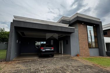 Casa &agrave; venda - 615m&sup2; - Vila Shalon
