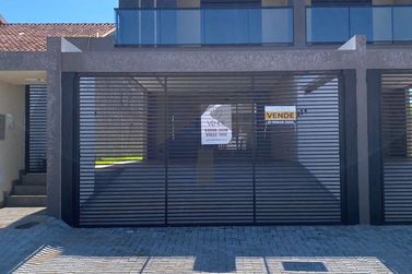 Sobrado &agrave; venda - 215m&sup2; - Yolanda