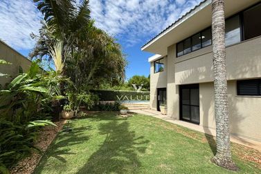 Casa &agrave; venda - 382m&sup2; - Condom&iacute;nio Vila Residencial B