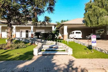 Casa &agrave; venda - 600m&sup2; - Condom&iacute;nio Chacara Natureza
