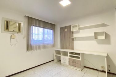 Apartamento &agrave; venda - 122m&sup2; - Centro