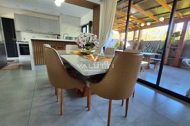Sobrado &agrave; venda - 326m&sup2; - Condom&iacute;nio Residencial Dom Laurindo