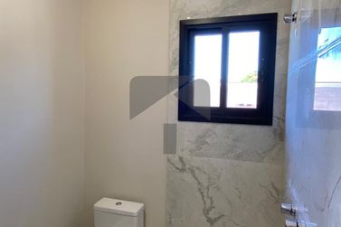 Sobrado &agrave; venda - 215m&sup2; - Yolanda