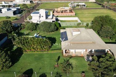 Casa &agrave; venda - 600m&sup2; - Condom&iacute;nio Chacara Natureza