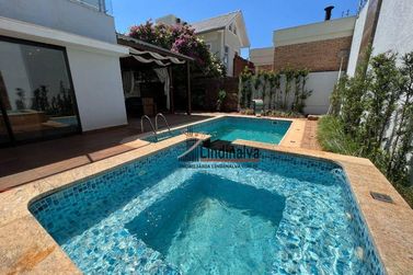 Sobrado &agrave; venda - 397m&sup2; - Condom&iacute;nio Residencial Village Igua&ccedil;u