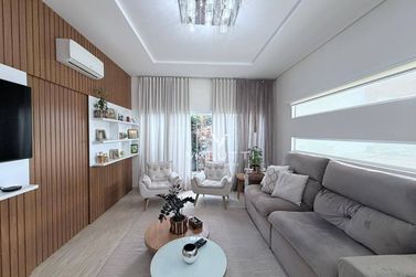 Casa &agrave; venda - 236m&sup2; - Condom&iacute;nio Arco de Paris