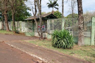 Ch&aacute;cara &agrave; venda - 6000m&sup2; - Jardim Tropical