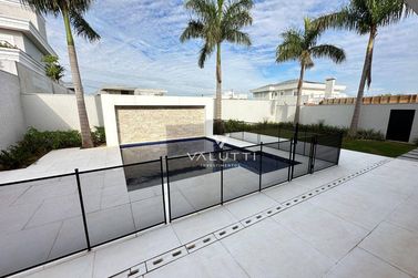 Sobrado &agrave; venda - 472m&sup2; - Condom&iacute;nio Residencial Esmeralda
