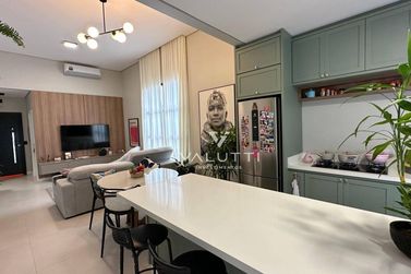 Casa &agrave; venda - 150m&sup2; - Condom&iacute;nio Residencial Igua&ccedil;u