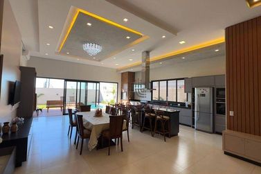 Casa &agrave; venda - 248m&sup2; - Condom&iacute;nio Horizontal Fechado Arco de Paris