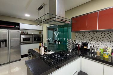 Sobrado &agrave; venda - 238m&sup2; - Jardim Lind&oacute;ia