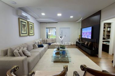 Sobrado &agrave; venda - 609m&sup2; - Condom&iacute;nio Residencial Castel Franco