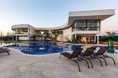 Terreno &agrave; venda - 650m&sup2; - Royal Boulevard Yacht Residence e Resort