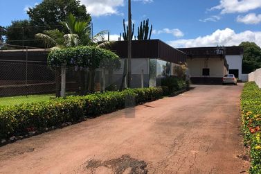 Ch&aacute;cara &agrave; venda - 1200m&sup2; - Lote Grande
